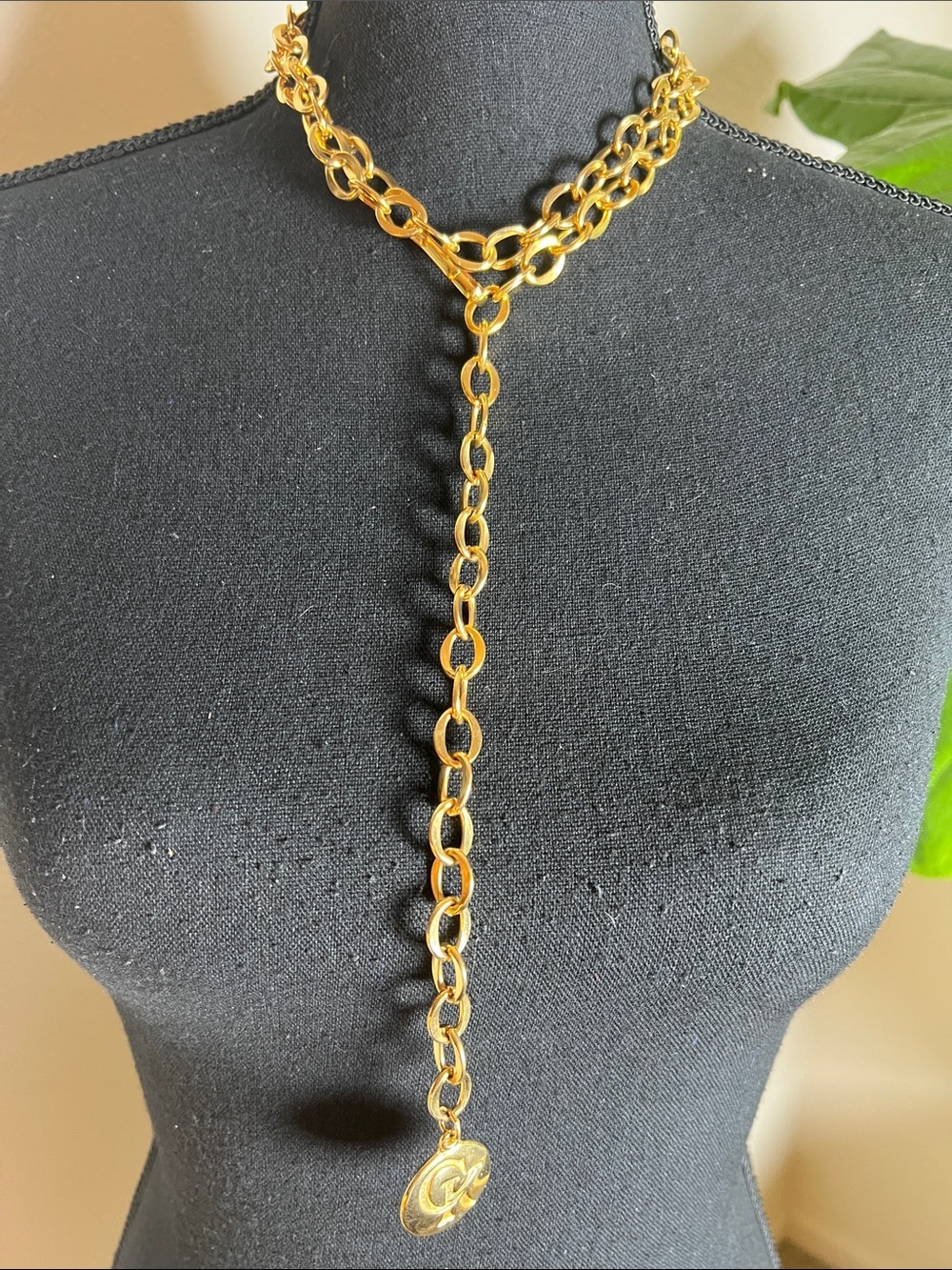 Calvin Klein Women’s Vintage Gold Tome Chain Link Belt Monogram Disc Accent